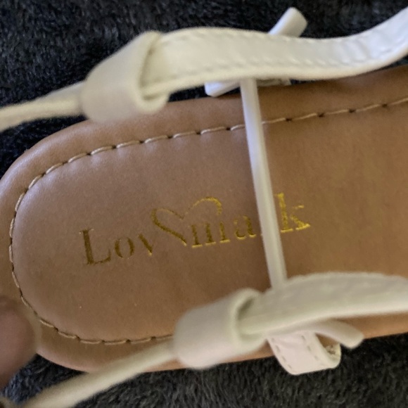 Women’s sandals with crystal toe strap embellishment. Ankle buckle - Picture 7 of 7